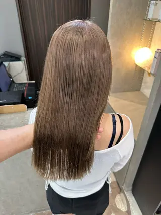 ミディアム カラー 天神暖色カラー レイヤー・髪質改善のヘアスタイル