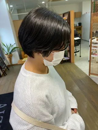 ショート ブリーチカラー🫧 森　凪沙のヘアスタイル