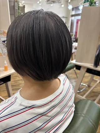 ショート カラー 🐰K+Plus🐰 まゆ🐰のヘアスタイル