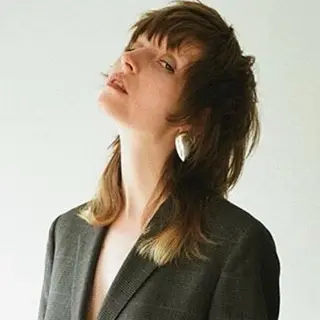 セミロング REMMA 外国人風メンズヘアのヘアスタイル