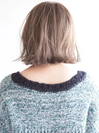 ショート カラー Livingu youのヘアスタイル