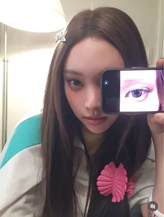 ロング カラー ラベンダー💜 グレージュ🩶のヘアスタイル