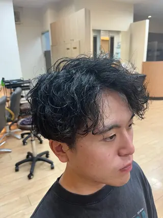 パーマ メンズ 本田 誠也のヘアスタイル