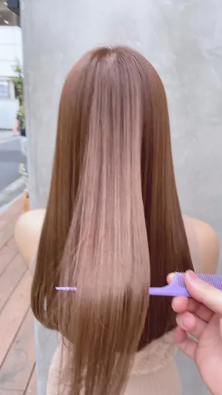 セミロング 中顔面短縮 顔まわり新田大翔のヘアスタイル