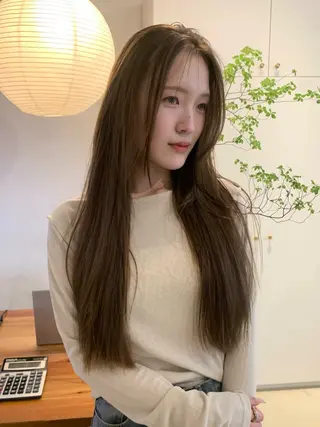 ロング カラー 落合希 Olivebeigeのヘアスタイル