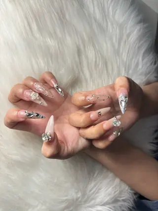ロング ネイルサロン ティアラのネイルデザイン