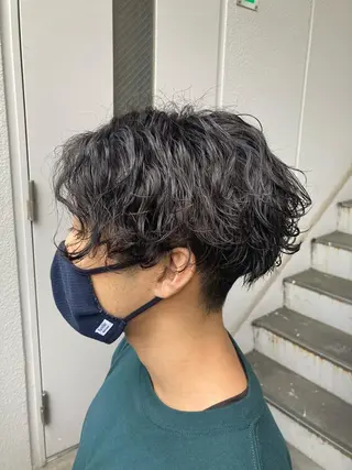 パーマ メンズ 曲がる縮毛矯正 LIBER 岩名のヘアスタイル