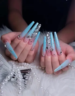 ネイル Lyna 池袋のネイルデザイン
