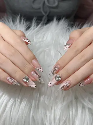ネイル Lee Nailsのネイルデザイン