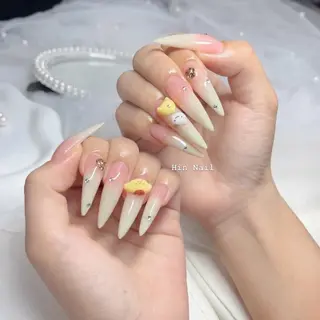 ネイル Hin Nailのネイルデザイン