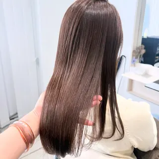 セミロング カラー カジュアルを女っぽく 𝗮𝘆𝗮𝗰𝗼のヘアスタイル