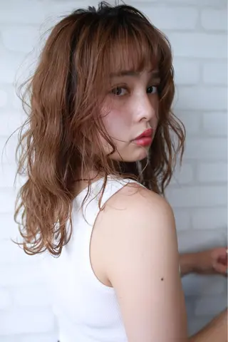 セミロング カラー パーマ ヘアアレンジ キッズ ネイル マツエク・マツパ premier modelsのヘアスタイル
