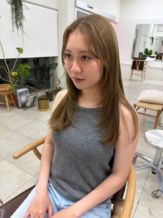 ロング 相澤 陽菜のヘアスタイル