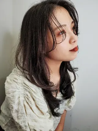 ロング パーマ カラー 仁科 美乃里のヘアスタイル