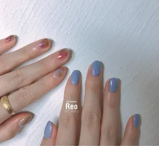 ミディアム ネイル Blowe ニュアンスのネイルデザイン
