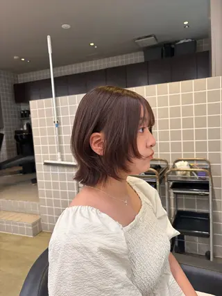 ショート 🩵寒色/ベージュ レイヤーカット🤎のヘアスタイル