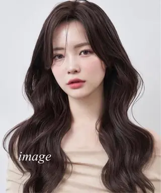 ロング 韓国ヘア レイヤーカットのヘアスタイル