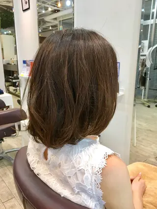 ショート カラー 中村 よしひでのヘアスタイル