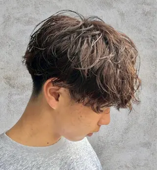 ショート パーマ メンズ 石田 大成のヘアスタイル