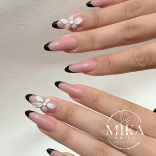 ネイル Rina Mika Nailsのネイルデザイン