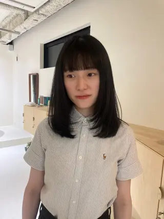 セミロング DEEokazaki hina.Oのヘアスタイル