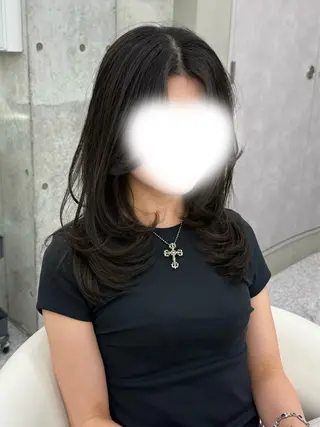 セミロング カラー 大宮🩶レイヤー 縮毛矯正 柏崎颯刀のヘアスタイル