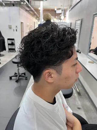 ショート パーマ メンズ ダブルカラー メンズパーマ大成のヘアスタイル