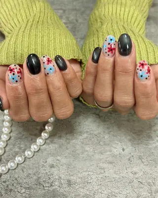 ネイル shiki_nail 🪐のネイルデザイン