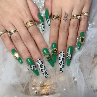 ネイル Maggie Nail🦩のネイルデザイン