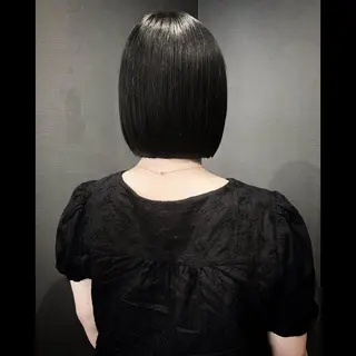 ミディアム 彩名/透明感カラー/ レイヤーカットのヘアスタイル