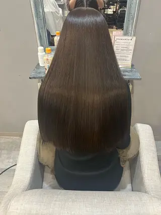 ロング カラー 伊藤 愛理のヘアスタイル
