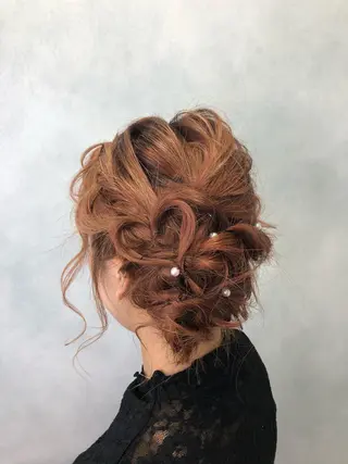 ミディアム ヘアアレンジ Acchon/心斎橋 💚ダブルカラーのヘアスタイル