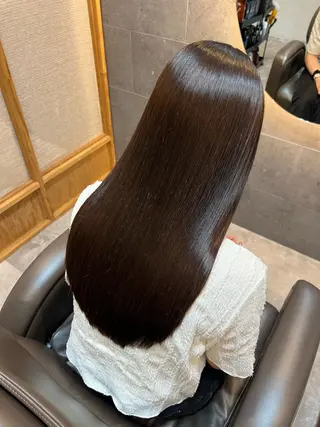 ロング 梅本 有希のヘアスタイル