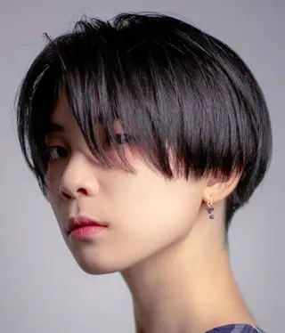 ショート カラー 松尾 泰伸のヘアスタイル