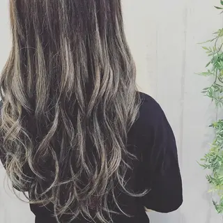 ロング カラー パーマ ヘアアレンジ 大阪レミーエクステ チビ編み込みのヘアスタイル