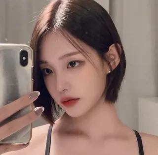 ショート 海野翔吾🇨🇳 ワンホンボブレイヤーのヘアスタイル