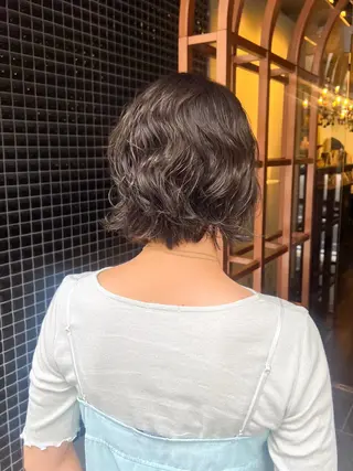 ショート Aya/四条烏丸/ 酸性ストレートのヘアスタイル