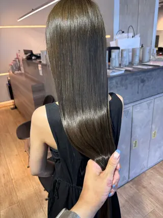 ロング 山本 千尋のヘアスタイル