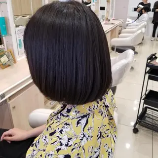 ミディアム 山内 佐江子のヘアスタイル
