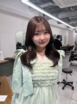 セミロング 🎀暖色カラー🎀 韓国ヘア まなかのヘアスタイル