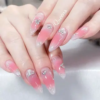 ネイル Queens テイのネイルデザイン