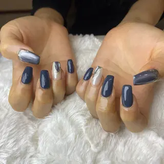 ミディアム coconoix 🍊mizukiのネイルデザイン