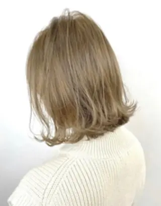カラー 堤 麻衣子のヘアスタイル
