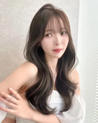 カラー 🌸春の暗髪カラー 🌸透明感ヘアのヘアスタイル