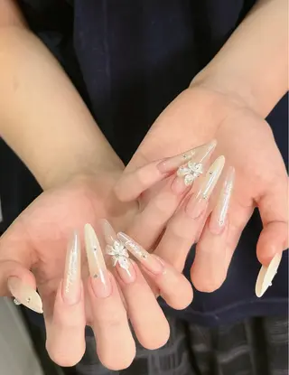 ネイル 小 雨のネイルデザイン