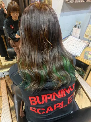ロング カラー ホシヤ ナオのヘアスタイル