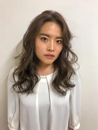 ロング カラー RHAIRSALON 西山梓のヘアスタイル