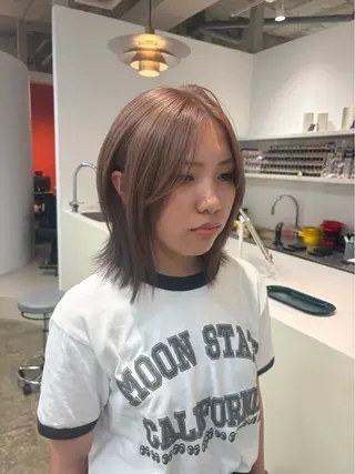 ミディアム mihane fit hueのヘアスタイル