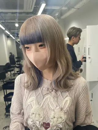 ミディアム カラー TATSUブリーチ/ ミルクティーベージュのヘアスタイル