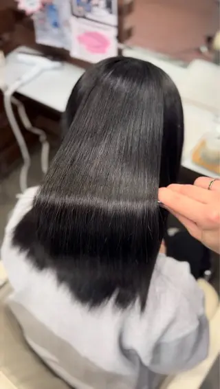 ロング LiL しおんのヘアスタイル